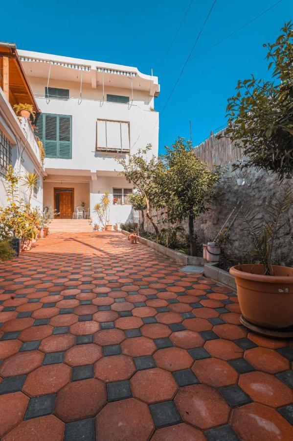Nana Hostel Vlore Exterior photo